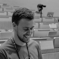 Smiling Simon in a auditorium